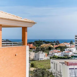 Apartment Corcovada, Sunny And Bright T1 With Large Terrace,, Albufeira